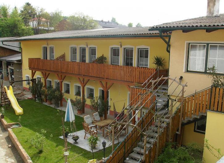 Hotel Weingut zur Schlafmütze Herrnbaumgarten Exterior foto
